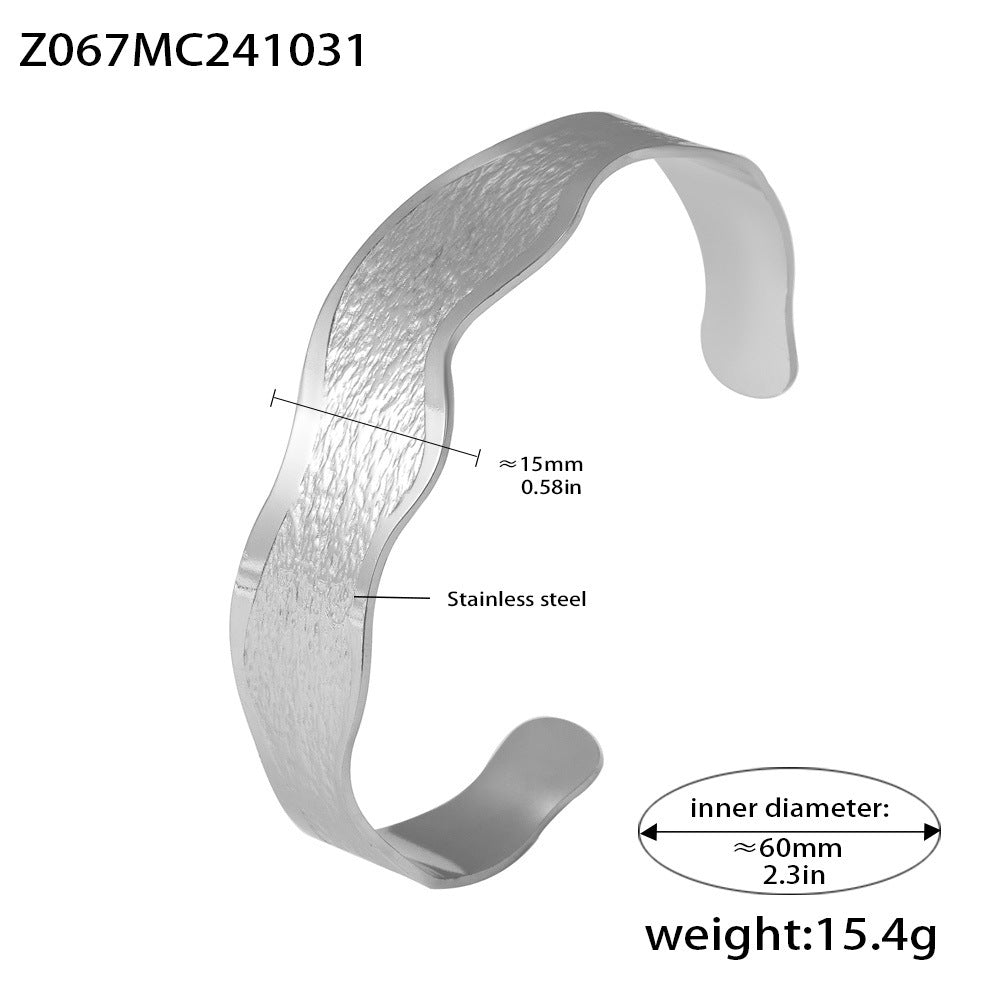 Ripple-patterned Open-ended Bracelet