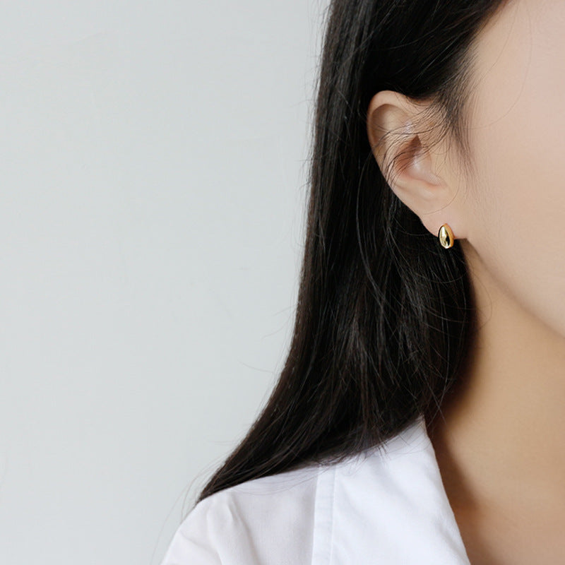 Oval Stud Earrings