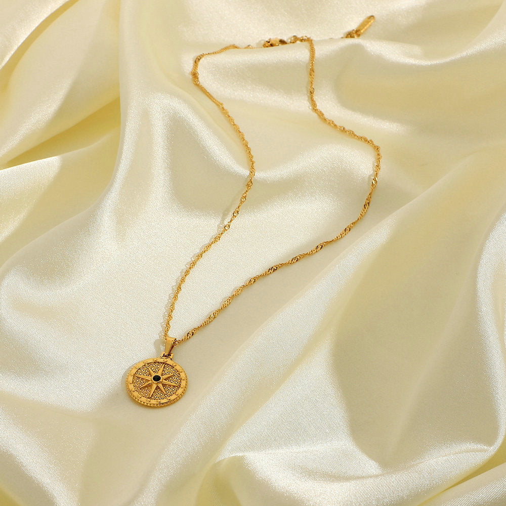Round Eight Awn Star Black Diamond Necklace