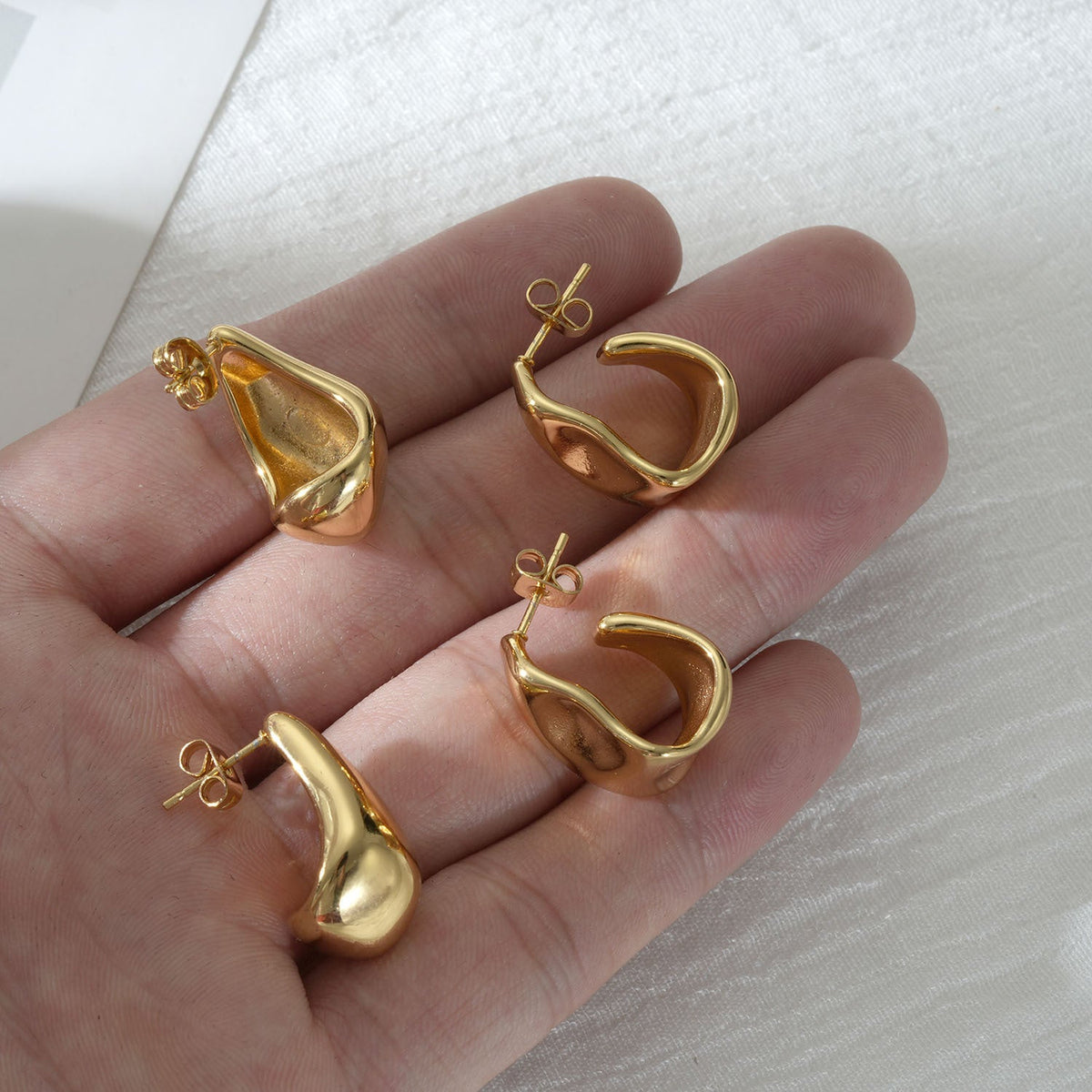 Alien Geometric Fashion Earrings