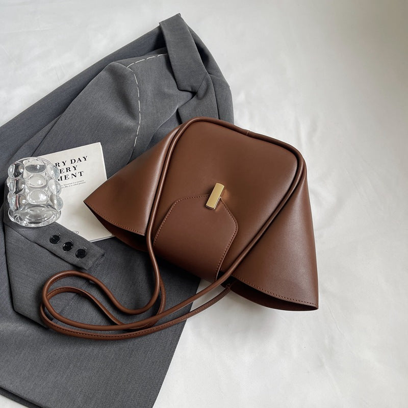 Versatile Commuter Shoulder Bag