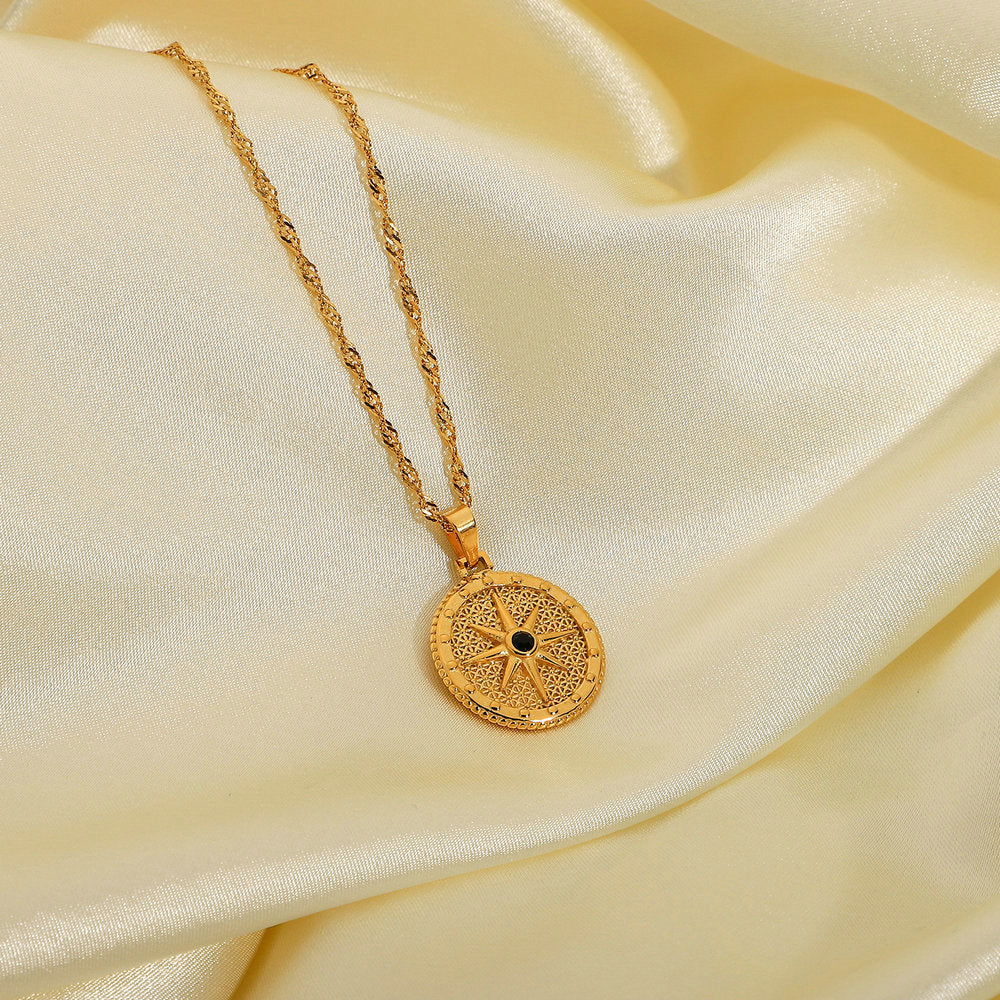 Round Eight Awn Star Black Diamond Necklace